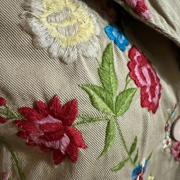 Light blue beautiful tan embroidered flowers long jacket 💐 🌸 size M - Picture 12 of 14